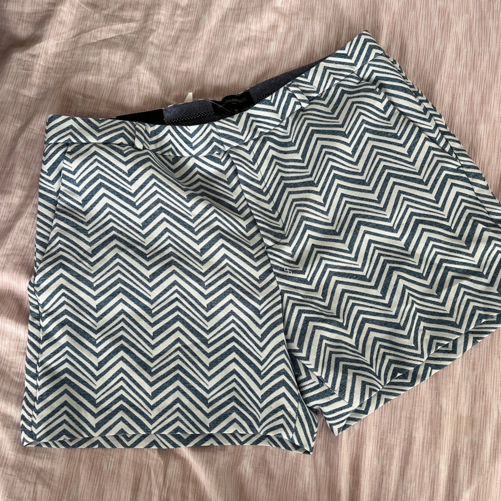 Banana Republic Chevron Patterned Shorts